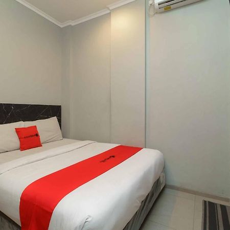Reddoorz Plus Near Radio Dalam 3 Jakarta Extérieur photo