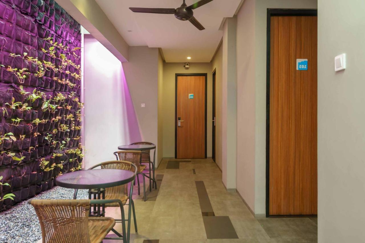 Reddoorz Plus Near Radio Dalam 3 Jakarta Extérieur photo