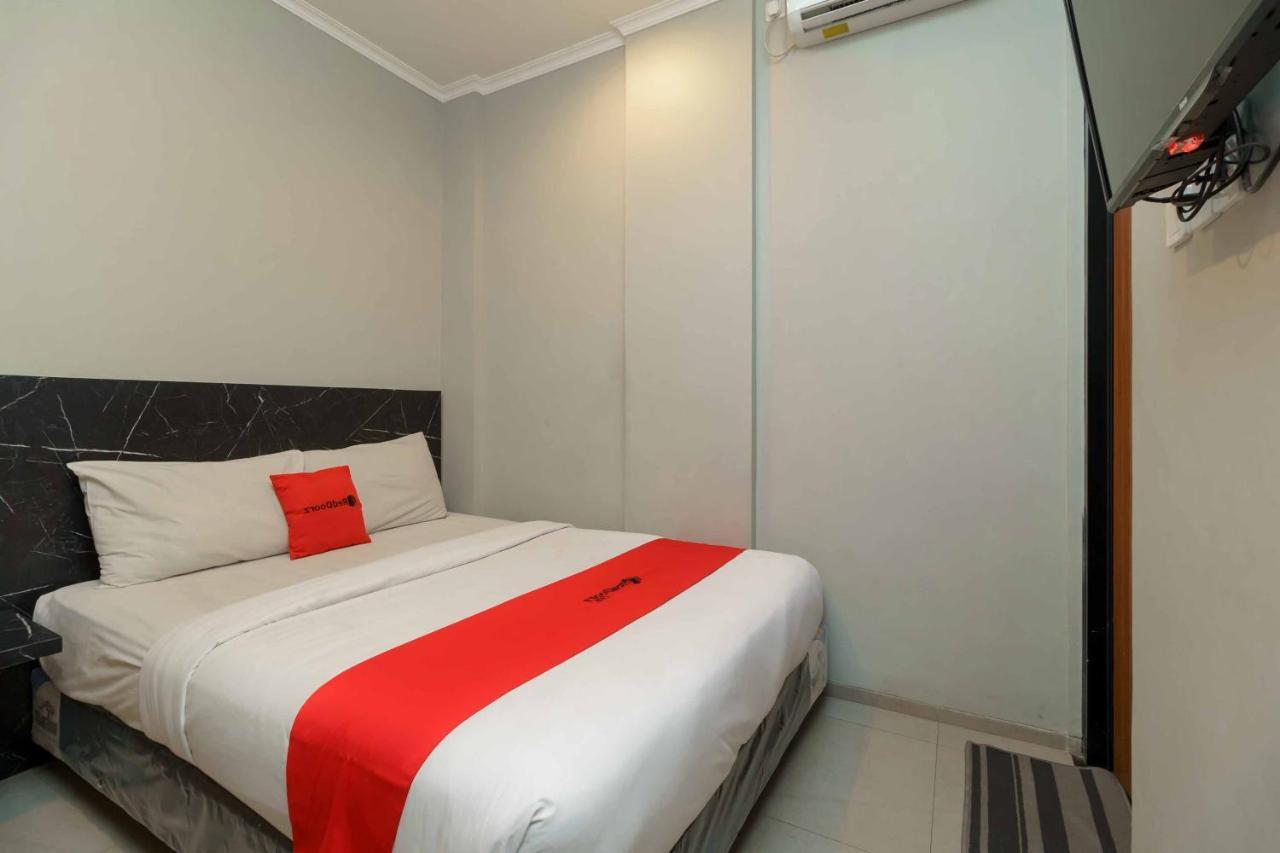 Reddoorz Plus Near Radio Dalam 3 Jakarta Extérieur photo